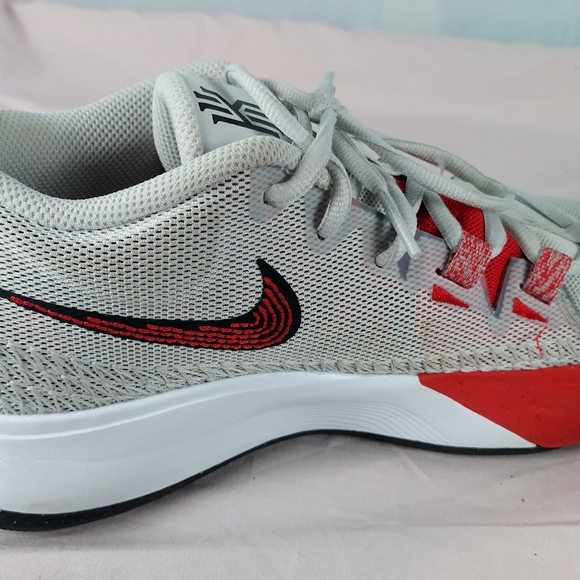 Nike Kyrie Irving Flytrap 6 Mens Size 7.5 Basketball Athletic Shoes (DM1125-002) - Picture 5 of 12